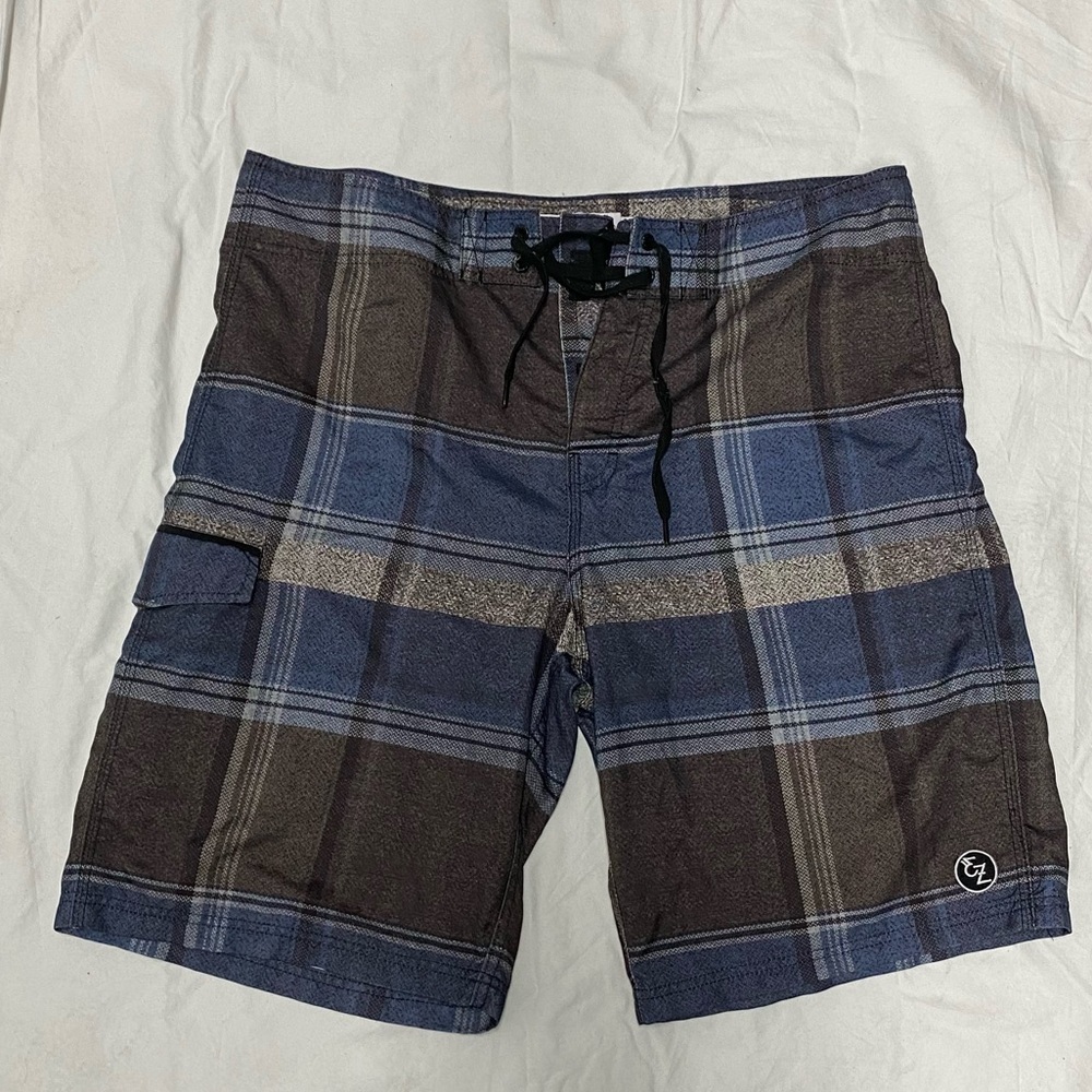 Ezekiel Men's Blue Black and Grey Plaid Shorts, 36